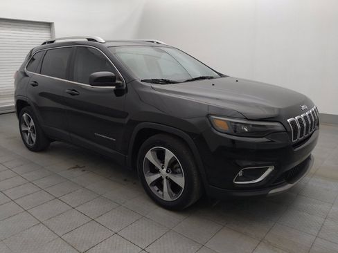 Used 2019 Jeep Cherokee Limited image 11