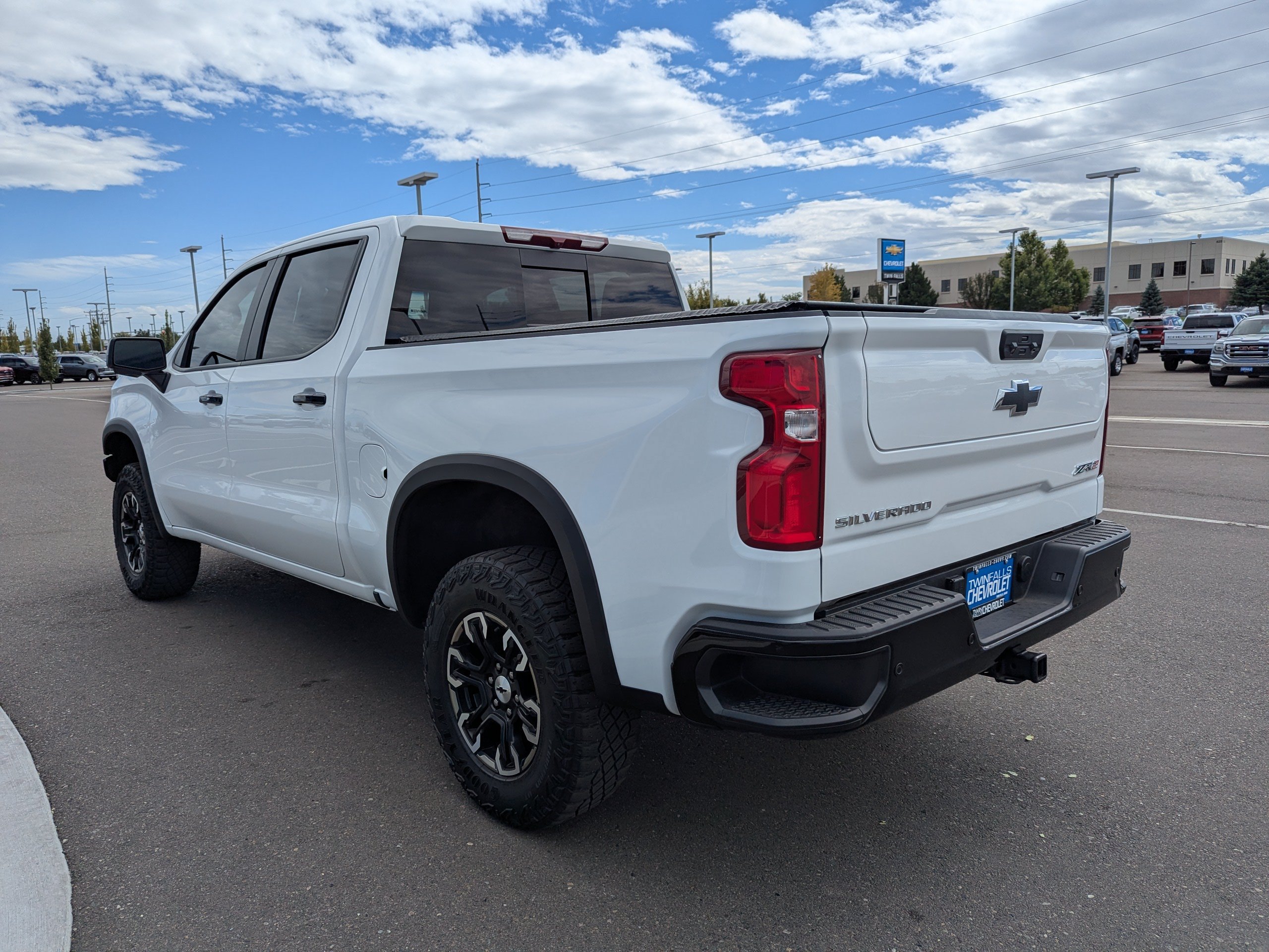 Certified 2024 Chevrolet Silverado 1500 ZR2 AWD/4WD image 36