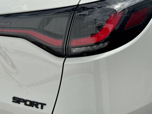 Used 2025 Honda HR-V Sport image 7