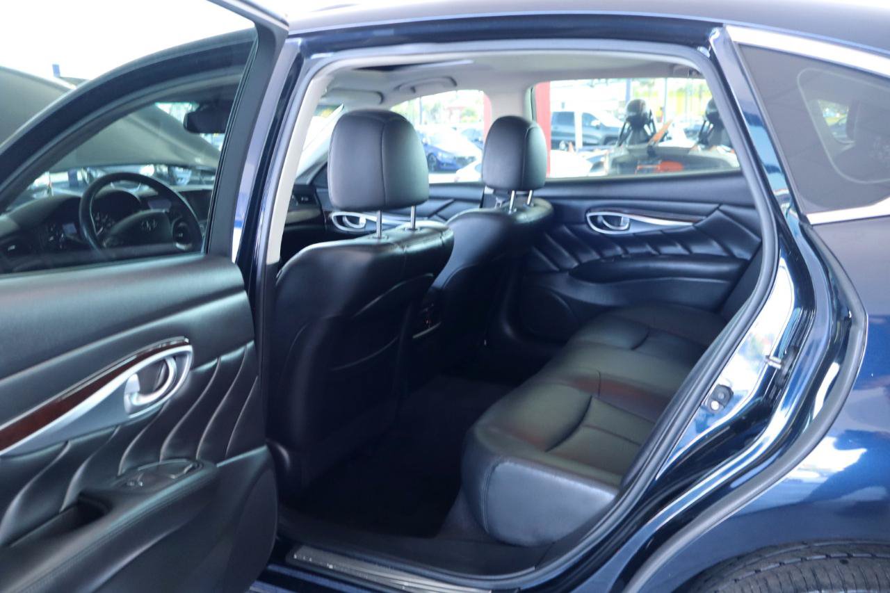 Used 2017 INFINITI Q70 L 3.7 AWD/4WD image 30