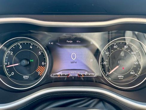 Used 2014 Jeep Cherokee Trailhawk w/ Cold Weather Group image 17