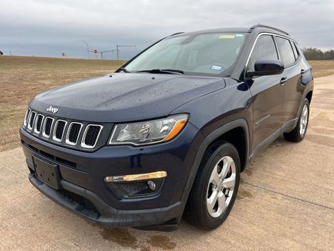 Used 2018 Jeep Compass Latitude w/ Popular Equipment Group image 7