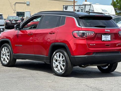 Used 2025 Jeep Compass Limited AWD/4WD image 6