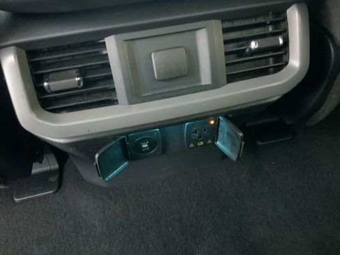 Used 2024 Ford F150 XLT w/ Mobile Office Package image 18