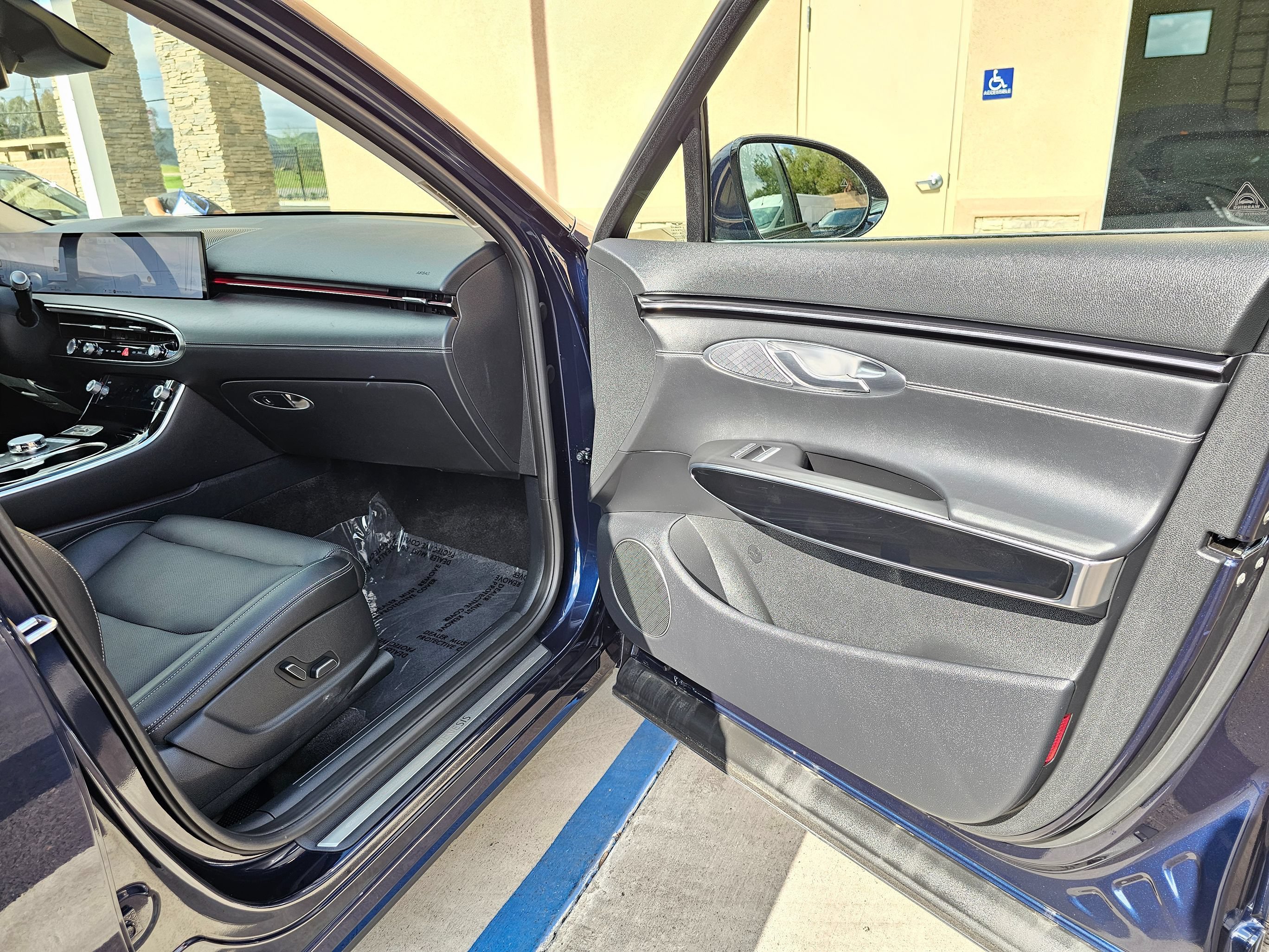 Used 2026 Genesis GV70 2.5T AWD/4WD image 32