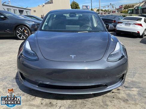 Used 2023 Tesla Model 3 Standard Range image 2