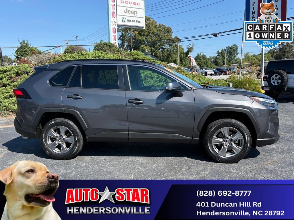 Used 2024 Toyota RAV4 XLE AWD/4WD image 2
