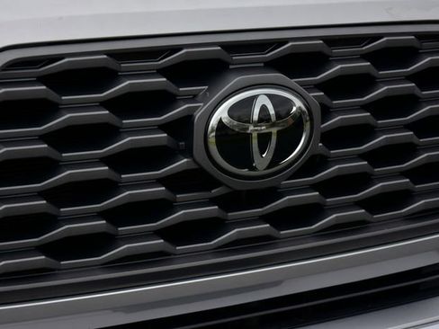 Certified 2021 Toyota Tacoma TRD Sport image 8