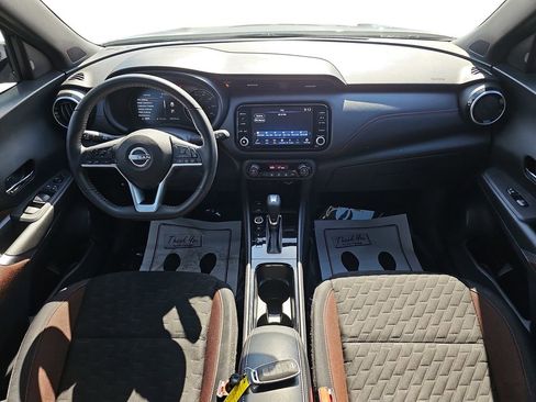 Used 2023 Nissan Kicks SR FWD image 13