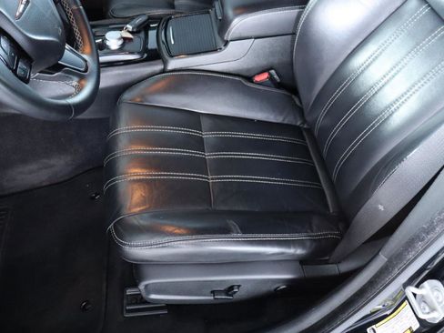 Used 2018 Chrysler 300 S w/ Beats Audio Group RWD image 13