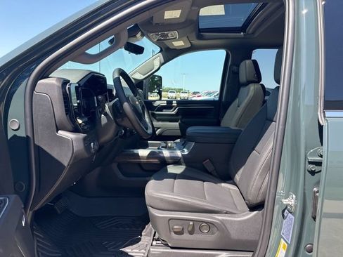 New 2026 Chevrolet Silverado 2500 LTZ w/ LTZ Premium Package AWD/4WD image 13