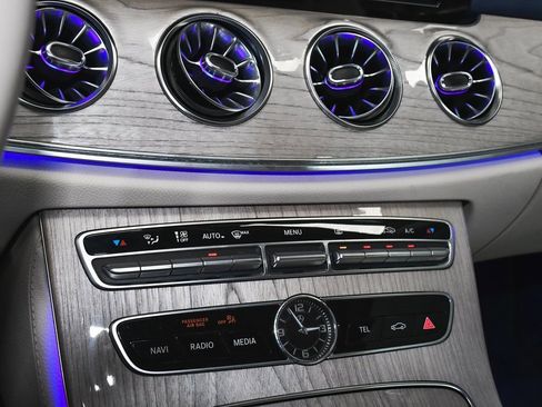 Used 2019 Mercedes-Benz E 450 4MATIC Cabriolet image 34