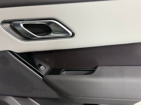 New 2026 Land Rover Range Rover Velar Dynamic SE image 24