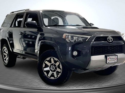 Used 2019 Toyota 4Runner TRD Off-Road image 12