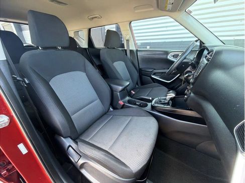 Used 2020 Kia Soul LX FWD image 21