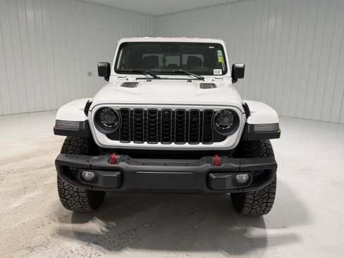 Used 2025 Jeep Gladiator Rubicon image 2