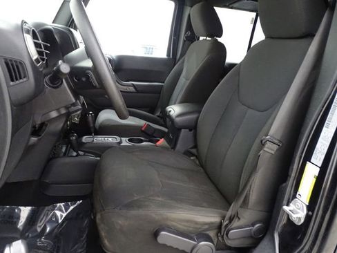 Used 2018 Jeep Wrangler Unlimited Sport image 8