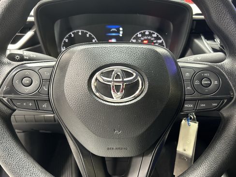 Certified 2025 Toyota Corolla LE FWD image 18