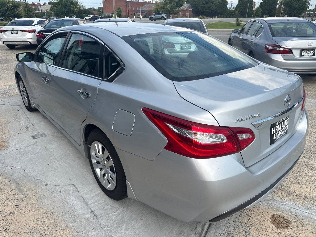 Used 2017 Nissan Altima 2.5 S w/ Power Driver Seat Package FWD image 3
