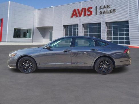 Used 2025 Honda Accord SE image 11