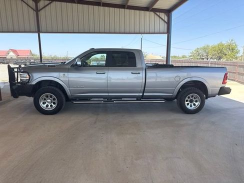 Used 2022 RAM 3500 Laramie AWD/4WD image 4