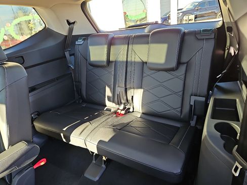 New 2026 Volkswagen Atlas SE image 9