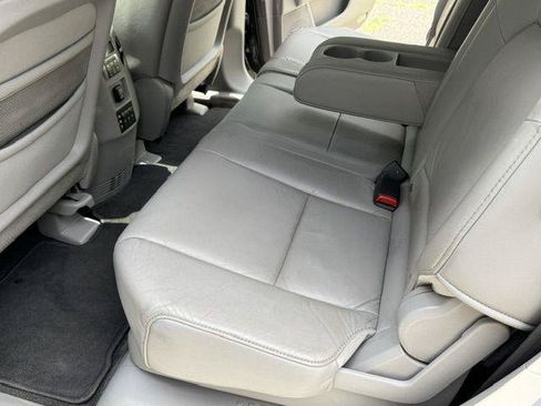 Used 2010 Honda Pilot Touring image 39
