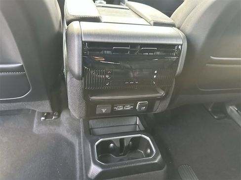 New 2025 Jeep Wagoneer Series II w/ Convenience Group I image 22