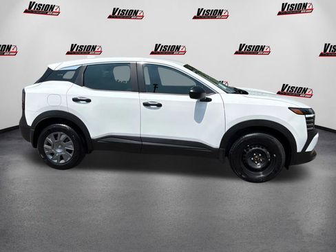 Certified 2025 Nissan Kicks S image 4