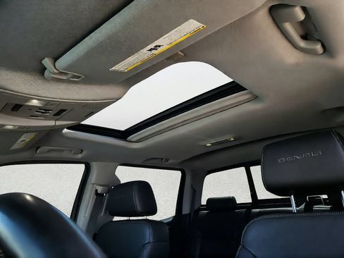 Used 2018 GMC Sierra 1500 Denali w/ Denali Ultimate Package AWD/4WD image 19