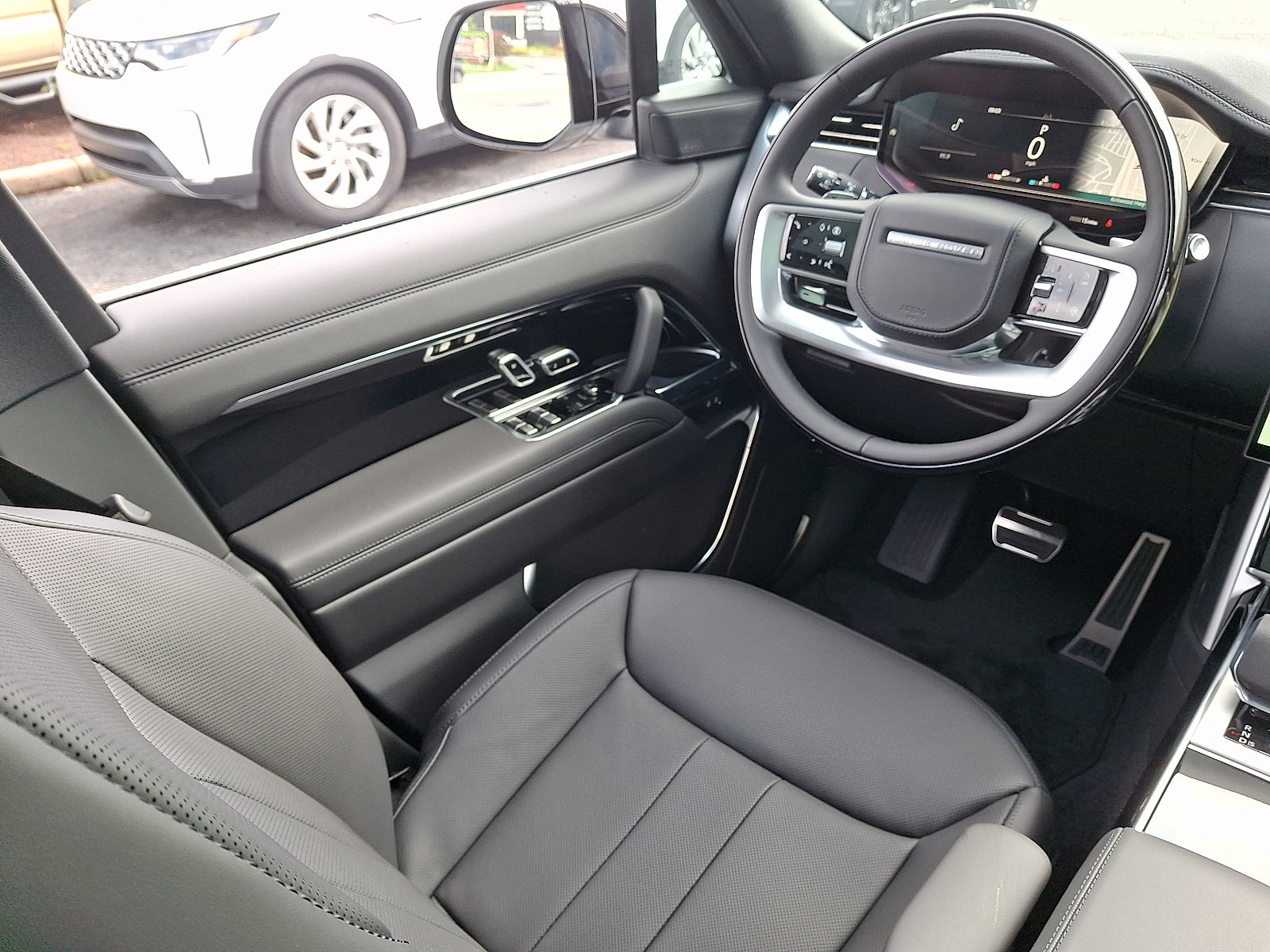 New 2026 Land Rover Range Rover SE AWD/4WD image 8
