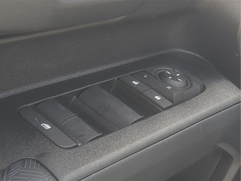 New 2026 Toyota 4Runner SR5 image 18