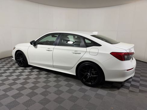 Used 2024 Honda Civic Sport image 2