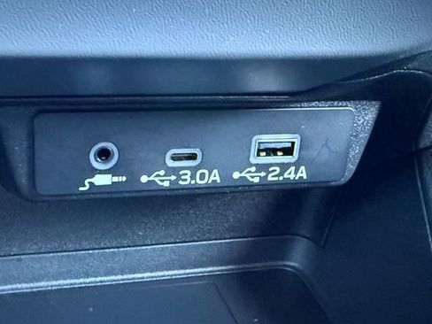 Used 2024 Subaru Crosstrek 2.5i Limited image 12