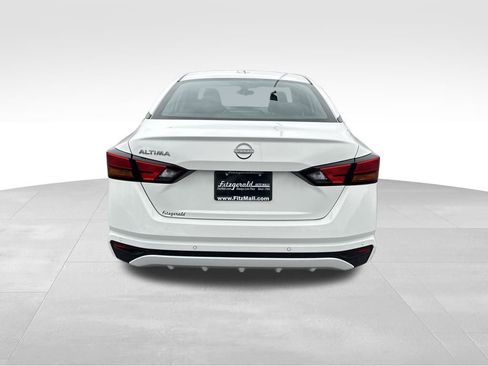 Used 2024 Nissan Altima 2.5 S image 6