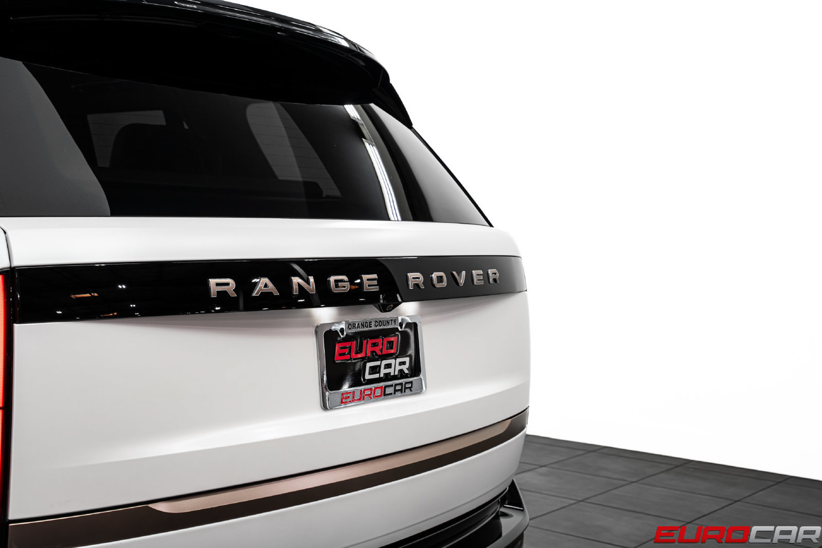 Used 2026 Land Rover Range Rover SV AWD/4WD image 19