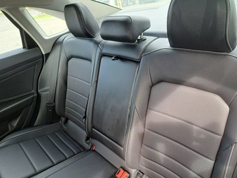 Used 2024 Volkswagen Jetta SE FWD image 23