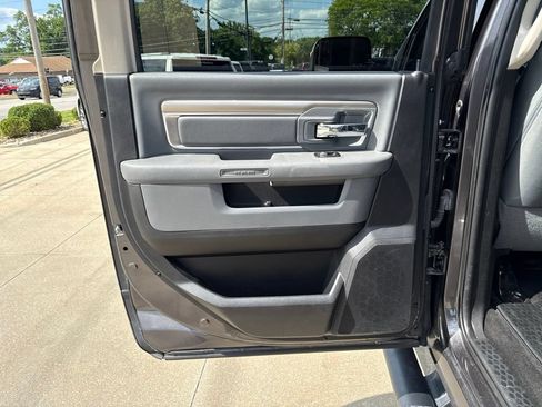 Used 2017 RAM 2500 Big Horn w/ Sport Appearance Group AWD/4WD image 42