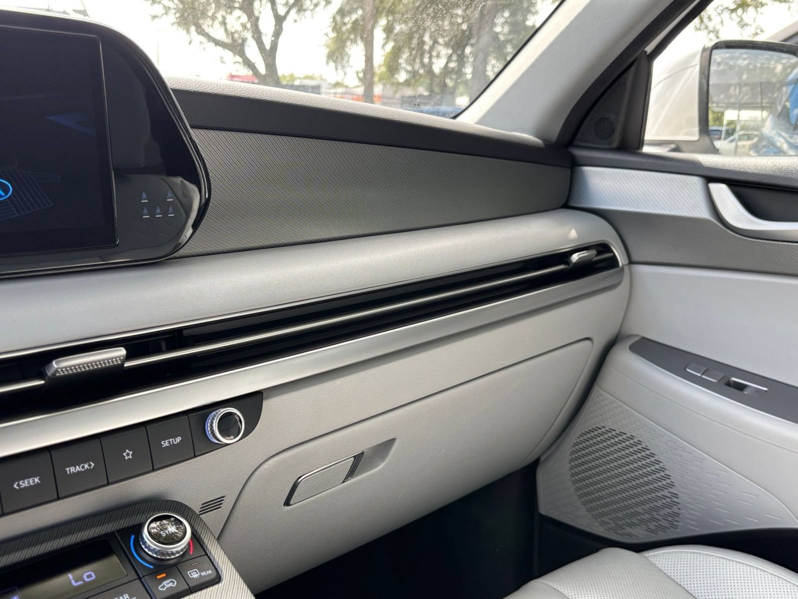 Used 2024 Hyundai Palisade SEL FWD image 38