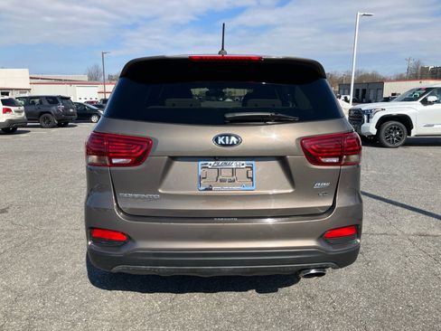 Used 2019 Kia Sorento FWD V6 image 18
