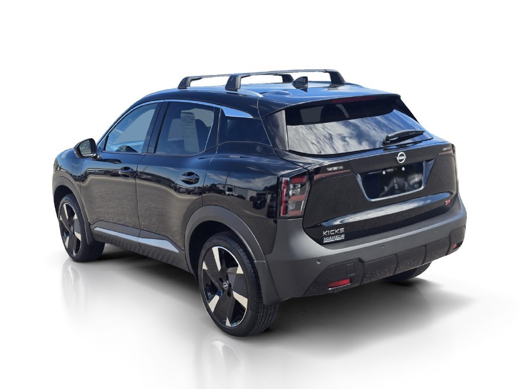 Used 2026 Nissan Kicks SR FWD image 8