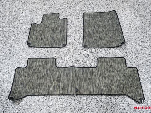 Used 2022 Rivian R1T Adventure image 36