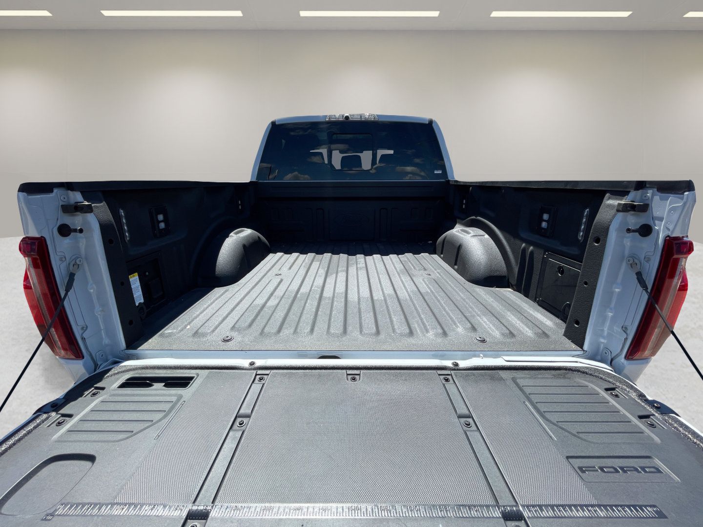 Used 2025 Ford F150 Raptor AWD/4WD image 41