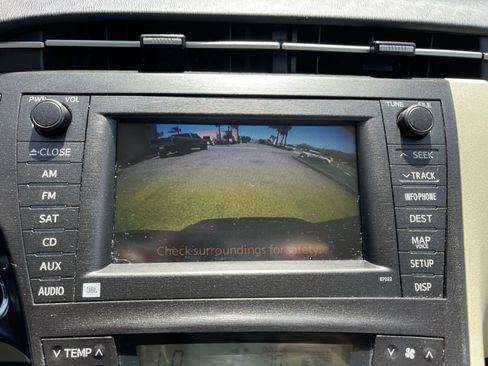 Used 2010 Toyota Prius Three image 9