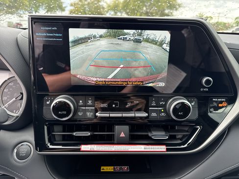 New 2026 Toyota Highlander XLE image 19