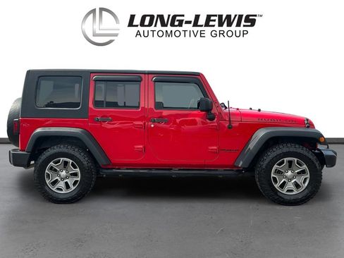Used 2016 Jeep Wrangler Unlimited Rubicon AWD/4WD image 8