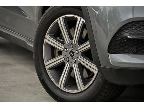 Used 2022 Mercedes-Benz GLS 450 4MATIC image 3