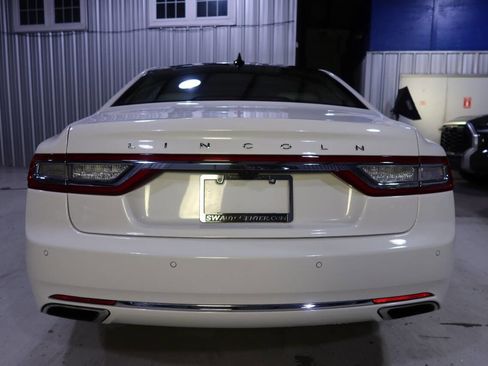 Used 2020 Lincoln Continental Reserve w/ Luxury Package image 4