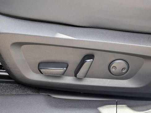 Used 2025 Mitsubishi Outlander SE AWD/4WD image 21