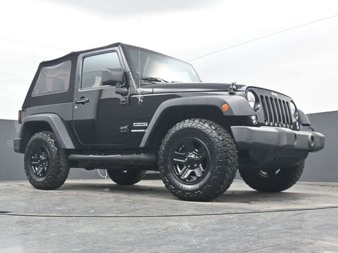 Used 2014 Jeep Wrangler Sport image 18